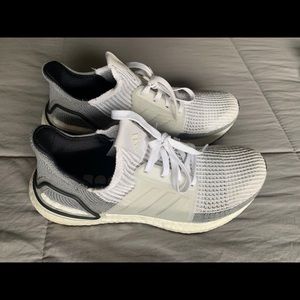 Adidas Ultra Boosts- like new!